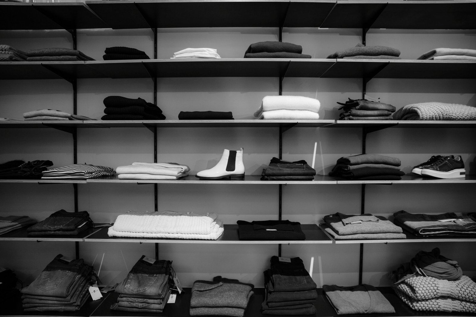 wp11295007-clothing-store-wallpapers